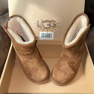 UGG Chestnut Sheepskin Lined Boots